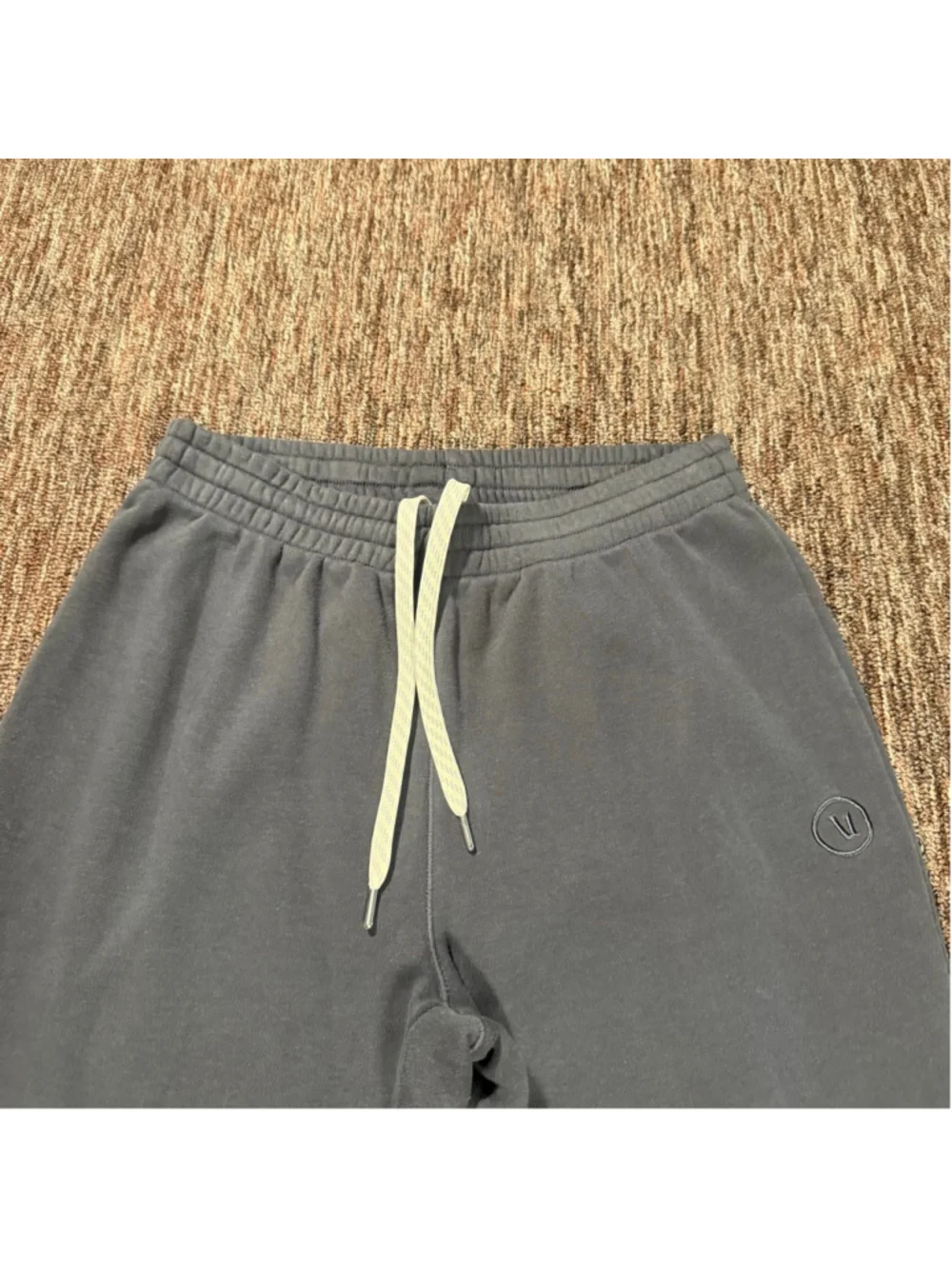 Vuori Sedona Wide Leg Split Hem Sweatpants lounge Grey Small - Picture 3 of 8